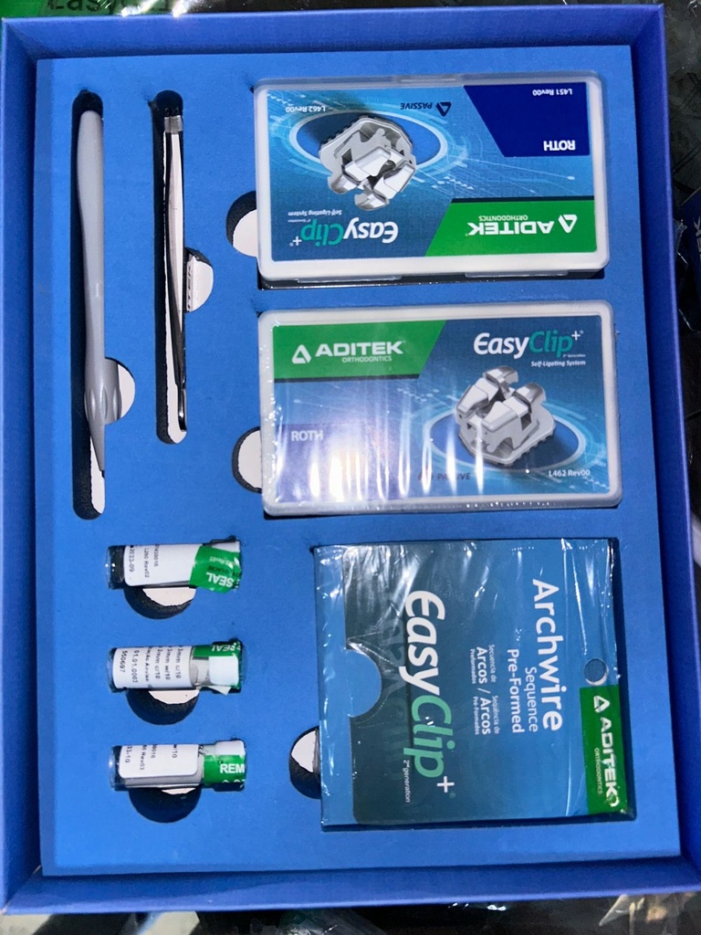 Kit Brackets Roth Autoligado Standard 0,22 - x4 casos + 4 secuencias de arcos+ 2 stop metálico + 1 Gancho bola +1 Explorador + 1 Pinza porta Brackets - Aditek